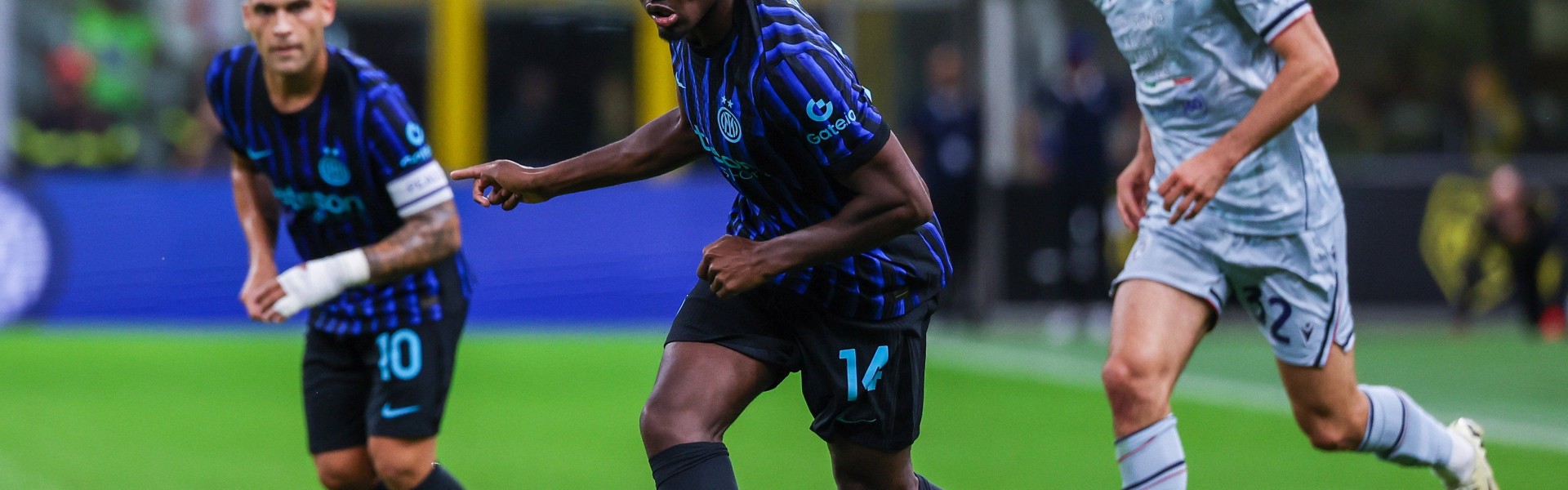 意媒：博尼小腿挛缩，最快周三或周四回归合练备战米兰德比